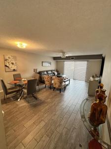 Lake Worth, FL 33467