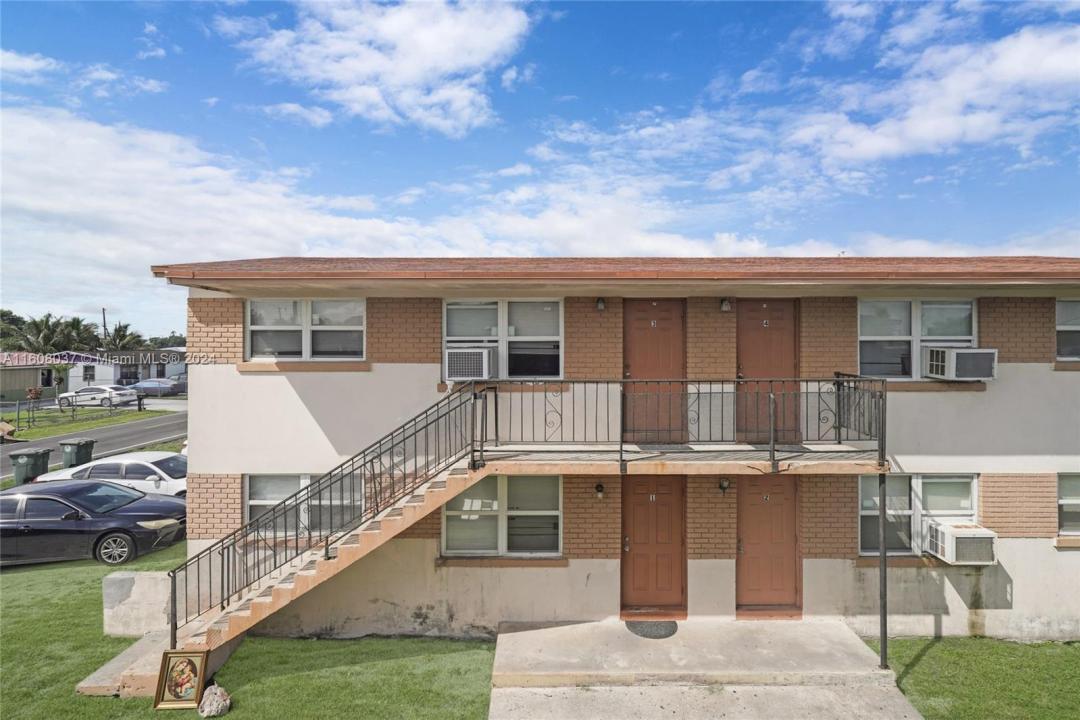 628 SW 4th Street 1, Belle Glade, Florida 33430, HOA KỲ
