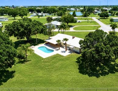 3856 SW 11TH Avenue, Okeechobee, Floryda 34974, USA
