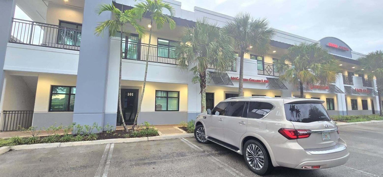 9200 BELVEDERE Road 101, Royal Palm Beach, פלורידה 33411, ארצות הברית של אמריקה