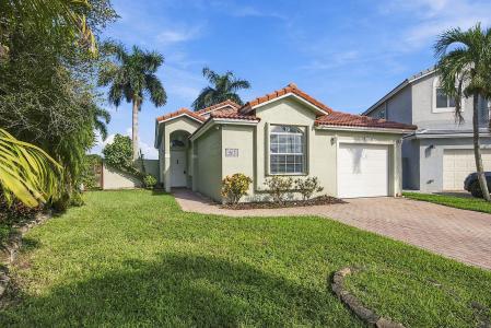 10627 NW 7TH Street, Pembroke Pines, Florida 33026