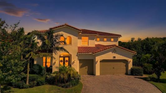 2475 NE Evinrude Circle, Jensen Beach, 플로리다 34957, 미국