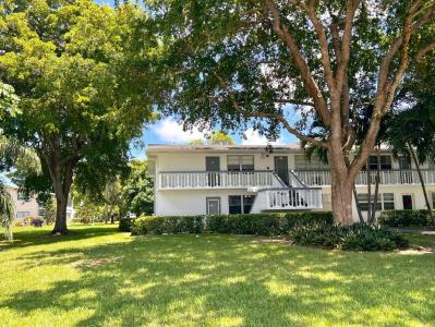 561 DURHAM T, Deerfield Beach, פלורידה 33442, ארצות הברית של אמריקה 