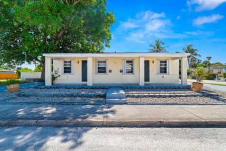 1202 S M Street, Lake Worth Beach, Florida 33460, USA
