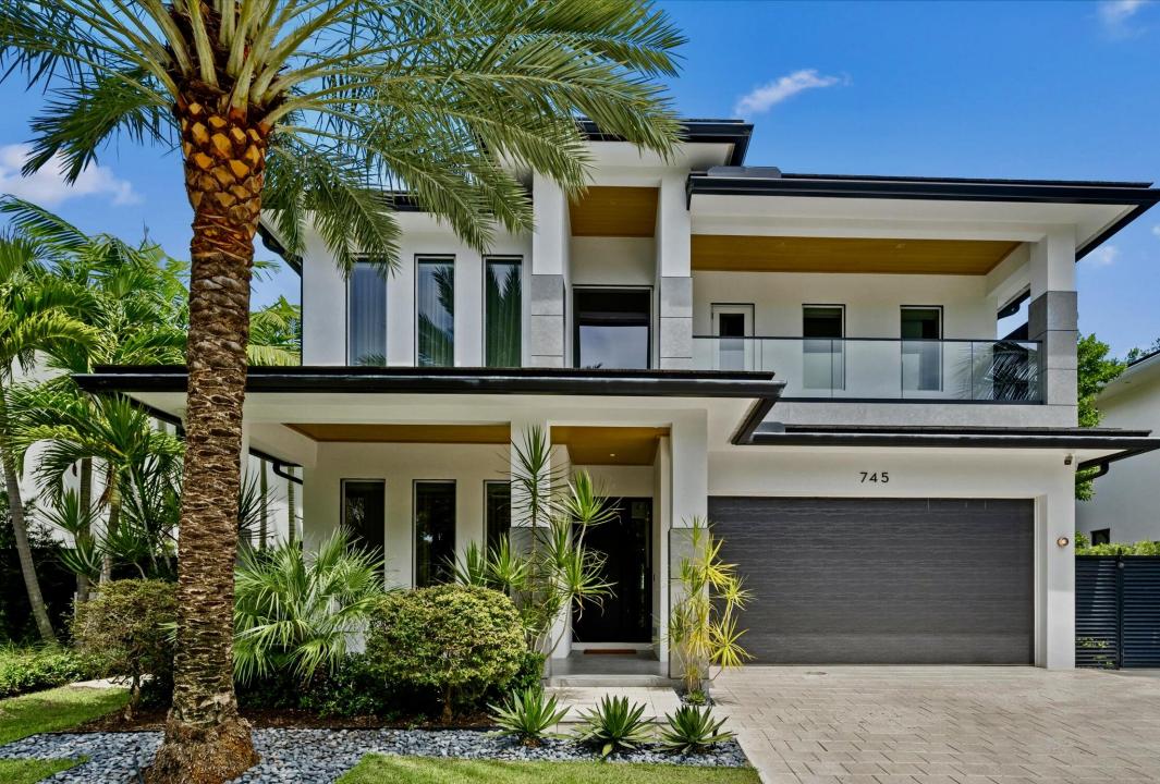 745 Park W Drive, Boca Raton, Florida 33432, USA