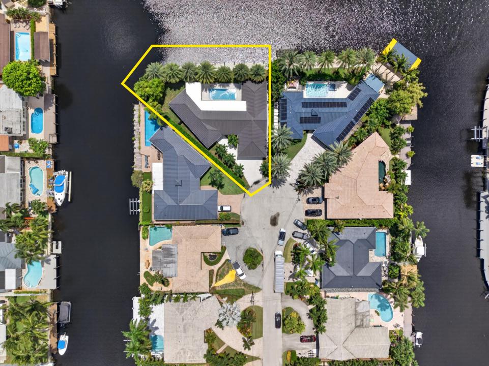 2118 NE 15TH Terrace, Wilton Manors, Florida 33305