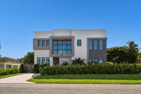 399 NE Spanish Court, Boca Raton, פלורידה 33432, ארצות הברית של אמריקה