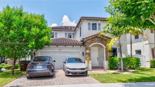 9400 W 35th Ln, Hialeah, Floryda 33018, USA
