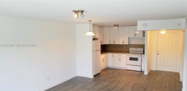 15205 NE 6th Ave D204, Miami, פלורידה 33162, ארצות הברית של אמריקה