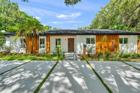 15321 SW 82nd Ave, Palmetto Bay, Florida 33157, USA