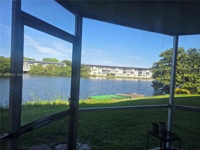 1304 NE 191st St A-128, Miami, Floride 33179, États-Unis