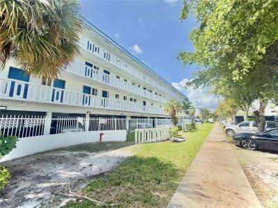1150 NE 191st St 24, Miami, フロリダ 33179, アメリカ合衆国