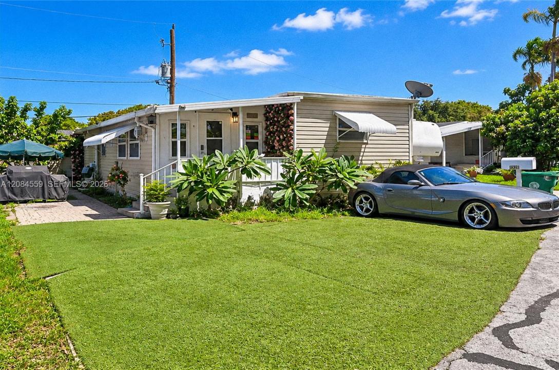 4832 SW 47 Ln, Davie, Florida 33314