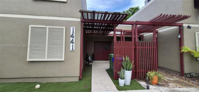 1441 W Fairway Rd, Pembroke Pines, Florida 33026, USA