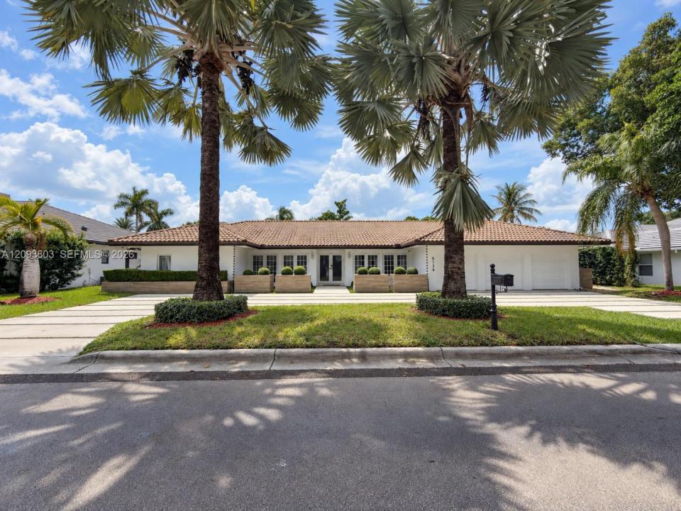 5134 NW 94th Doral Pl, Doral, Florida 33178
