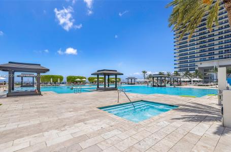 1800 S Ocean Dr 1108, Hallandale Beach, Florida 33009, USA