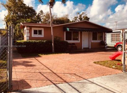 2272 NW 66th St, Miami, Florida 33147, USA