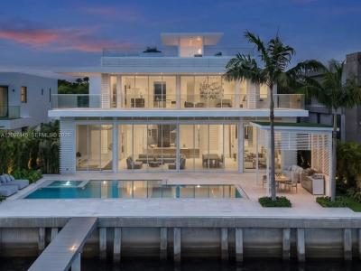 1844 Daytonia Rd, Miami Beach, Florida 33141, USA