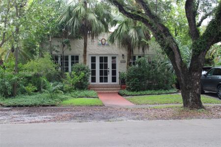 613 Navarre Ave, Coral Gables, फ्लोरिडा 33134, संयुक्त राज्य अमेरिका