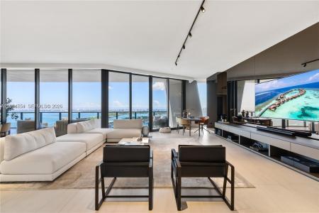 1000 Biscayne Blvd 3502, Miami, Florida 33132, USA