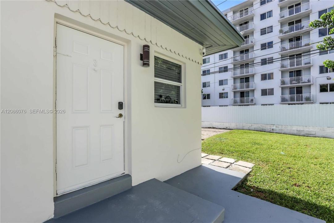 1236 NE 109th St 3, Miami, Floryda 33161, USA