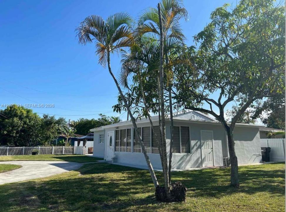 17080 NE 1st Ave, North Miami Beach, Floride 33162, États-Unis