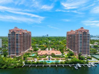 60 Edgewater Dr 11F, Coral Gables, Florida 33133, USA