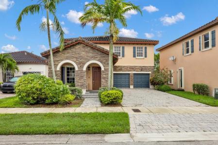 17161 SW 91st St, Miami, Floryda 33196, USA