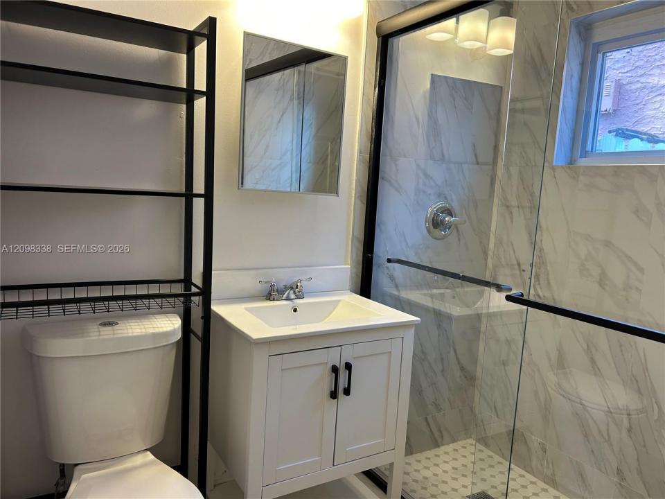 1450 SW 6th St 3, Miami, Флорида 33135, Соединенные Штаты