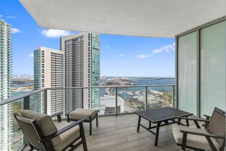 851 NE 1st Ave 3707, Miami, Flórida 33132, Estados Unidos