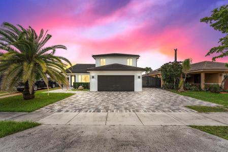 15015 NW 88th Court, Miami Lakes, فلوريدا 33018, الولايات المتحدة