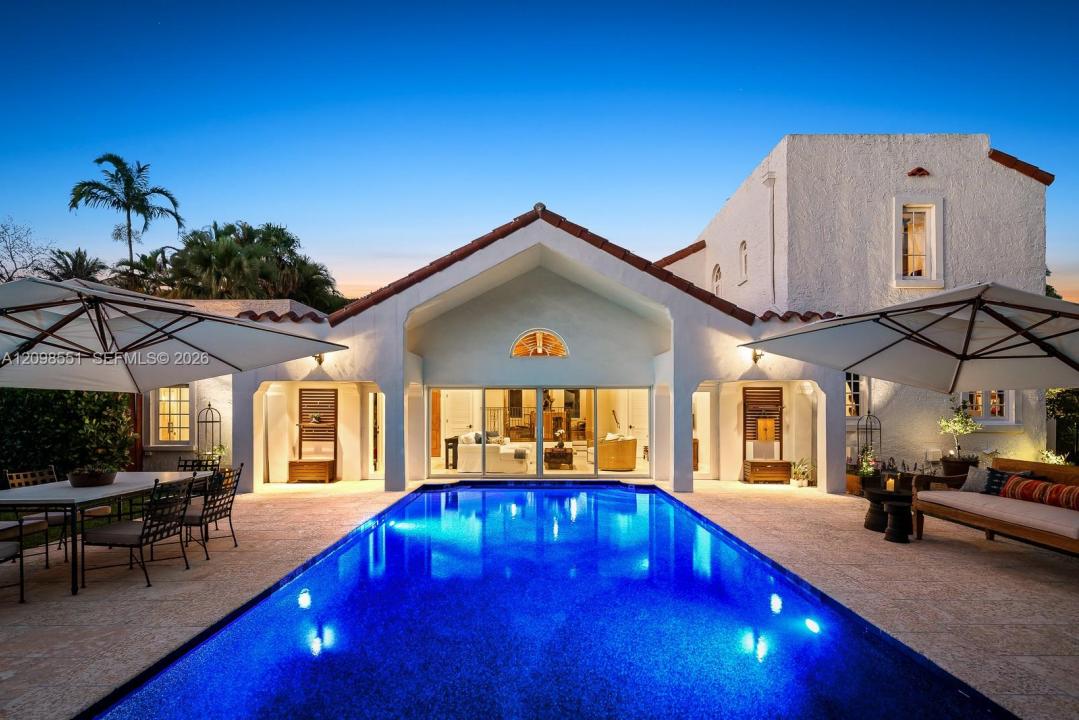 1234 S Greenway Dr, Coral Gables, Florida 33134, Estados Unidos