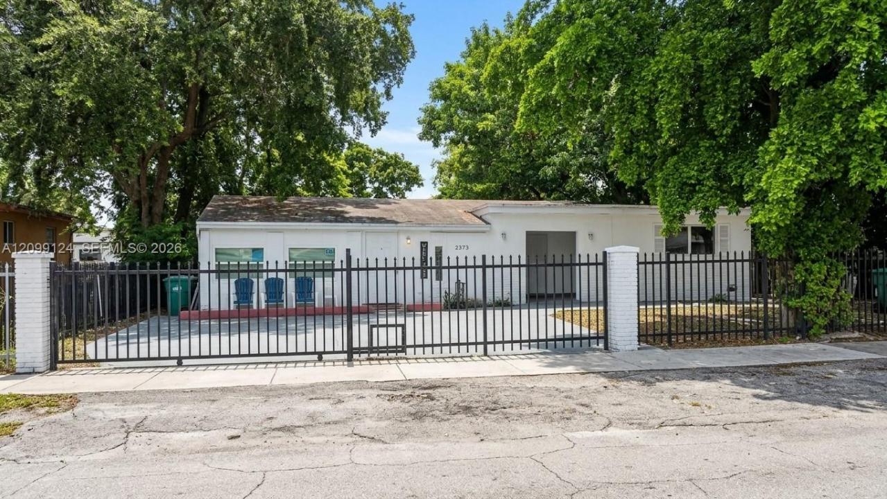 2279 NW 94th St C, Miami, Floryda 33147, USA