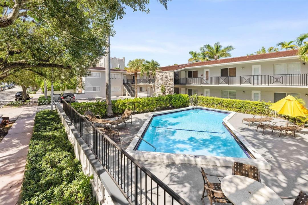 95 Edgewater Dr 102, Coral Gables, Florida 33133, Estados Unidos