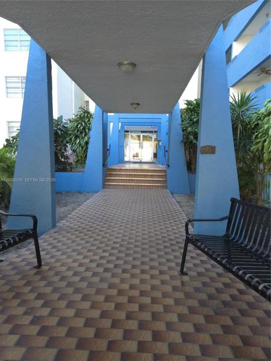 5050 NW 7th St 709, Miami, Florida 33126