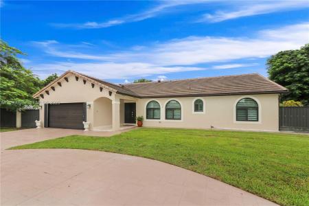 15221 SW 148th Ave, Miami, Floryda 33187, USA