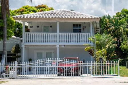 16990 NE 5th Ct, North Miami Beach, Floryda 33162, USA