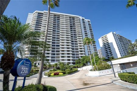 2500 Parkview Dr 616, Hallandale Beach, Florida 33009, USA