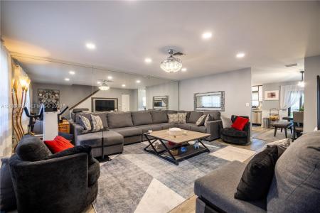 898 NW 47th St, Deerfield Beach, Florida 33064, USA