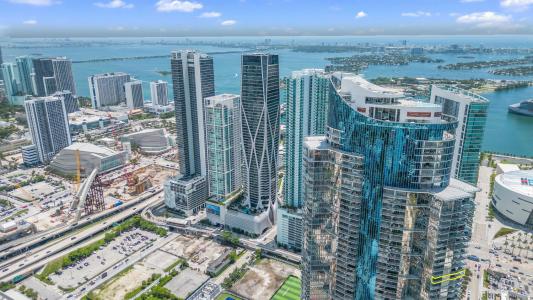 851 NE 1st Avenue 3502, Miami, Florida 33132, Estados Unidos