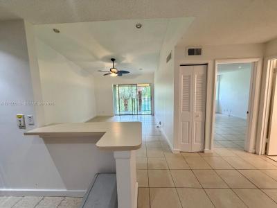 10765 Cleary Blvd 306, Plantation, Florida 33324, USA