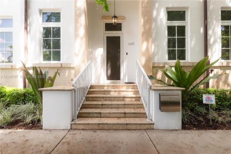 645 Santander Ave 2, Coral Gables, Floride 33134, États-Unis