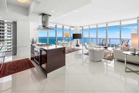 3737 COLLINS AV S-1301, Miami, Florida 33140, Stati Uniti