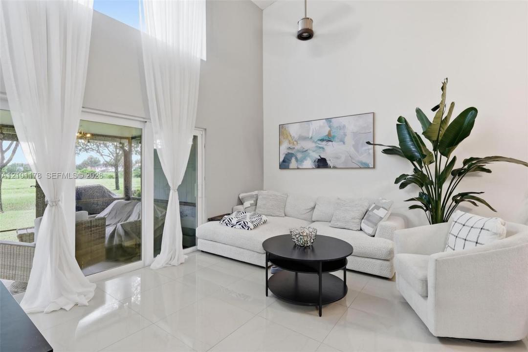 7532 S Pinewalk Dr S 108, Margate, Florida 33063, HOA KỲ