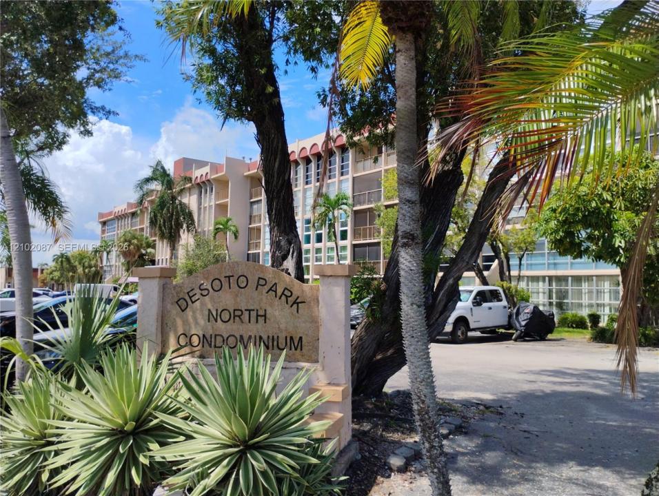 2101 Atlantic Shores Blvd 504, Hallandale Beach, Flórida 33009, Estados Unidos