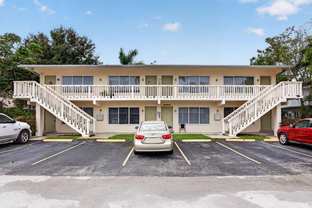 2160 NE 42nd Court 3, Lighthouse Point, Florida 33064, USA