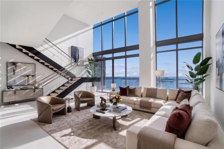 1400 Biscayne Boulevard UPH03, Miami, Florida 33132, USA
