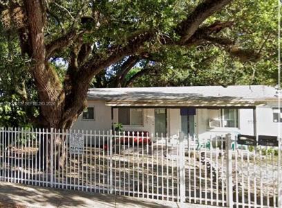 2121 NW 93rd St 2121, Miami, Flórida 33147, Estados Unidos