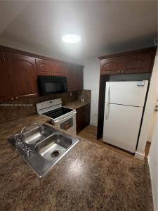 16465 NE 22nd Ave 412, North Miami Beach, Floride 33160, États-Unis