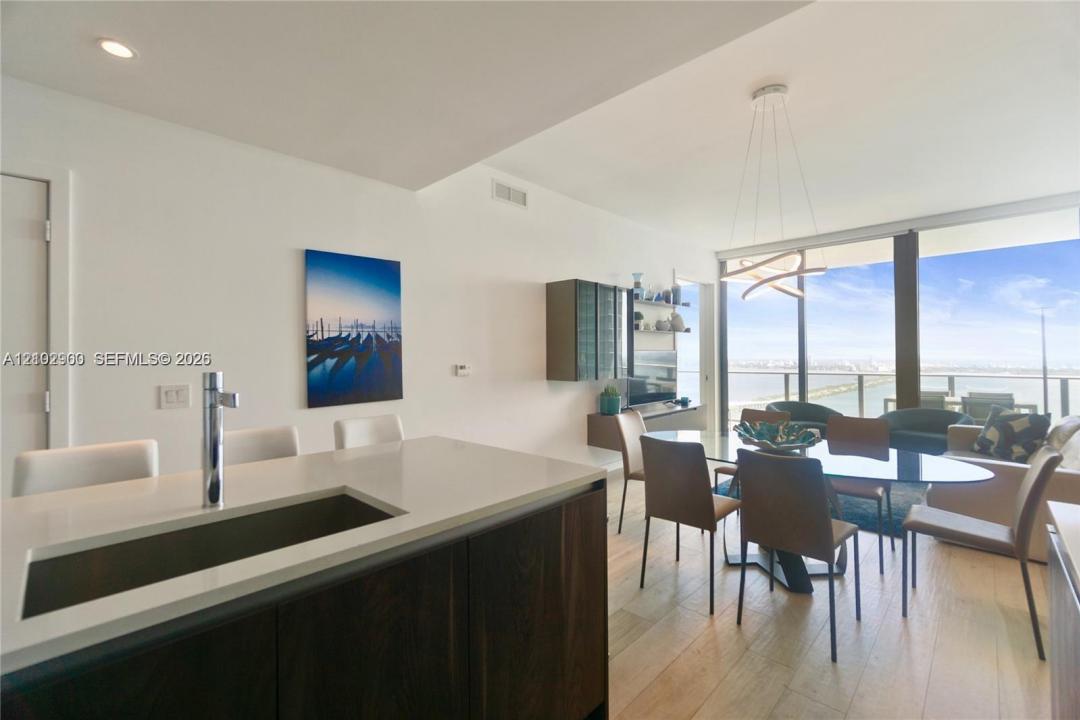 480 NE 31st St 4206, Miami, Florida 33137, USA